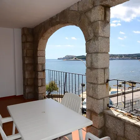 Апартаменты Apartment In L'Escala Near Montgri Reserve